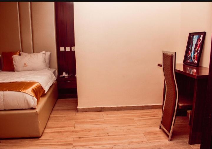 Owode Ede Hotel D Ritz מראה חיצוני תמונה