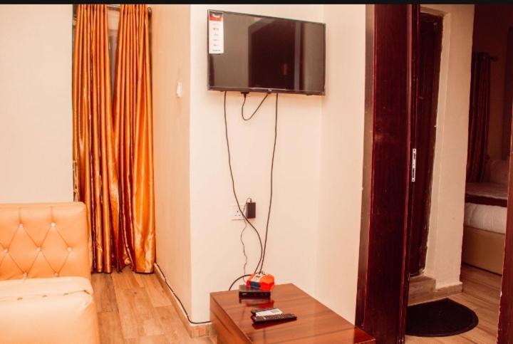 Owode Ede Hotel D Ritz מראה חיצוני תמונה