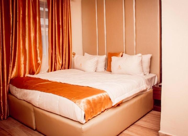 Owode Ede Hotel D Ritz מראה חיצוני תמונה