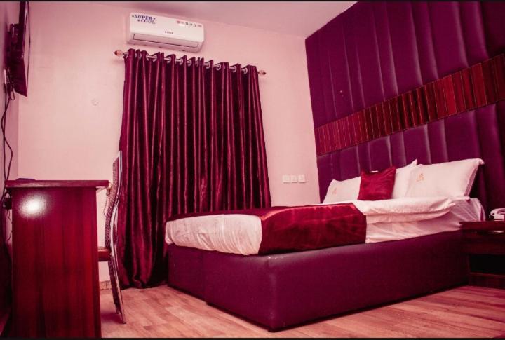 Owode Ede Hotel D Ritz מראה חיצוני תמונה
