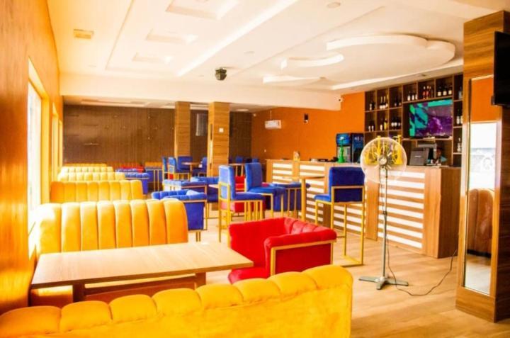 Owode Ede Hotel D Ritz מראה חיצוני תמונה
